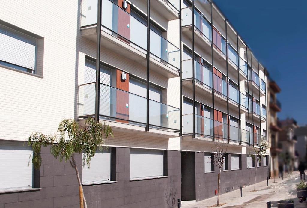 PLATJA 32 1º 1ª. - Three-Bedroom Apartment