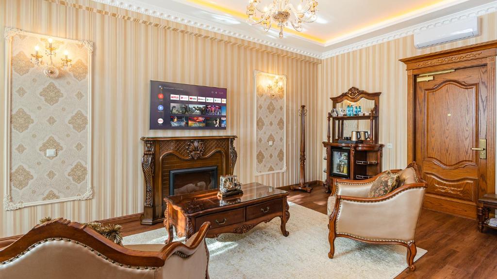 GREGORY Boutique Hotel Chisinau - King Suite Met Balkon