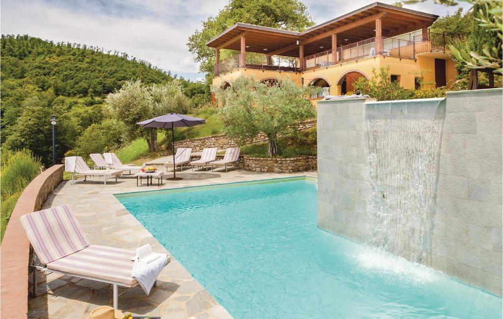 The swimming pool at or close to Podere Giovannini