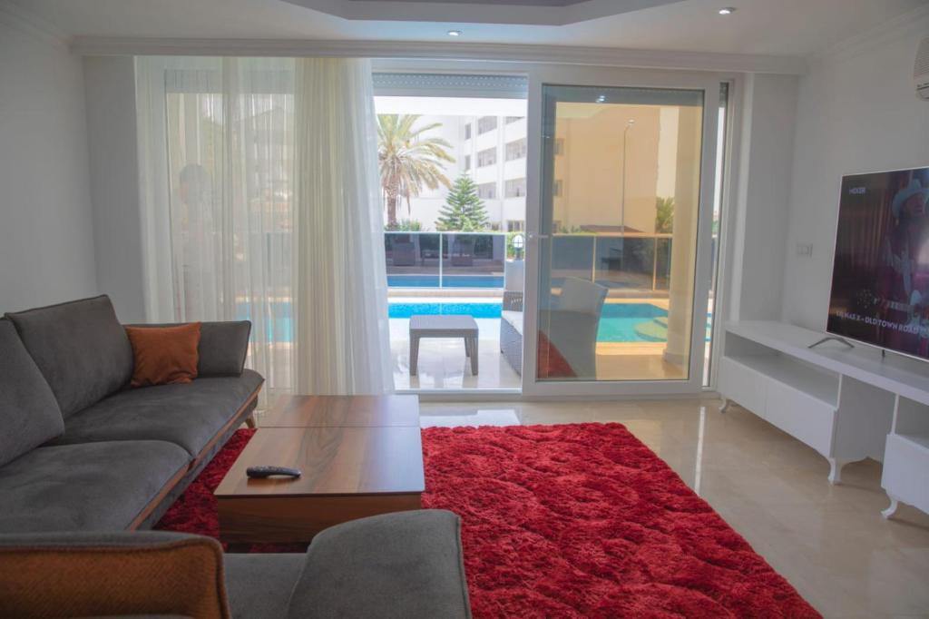 The swimming pool at or close to Sunrise hill villa with private pool