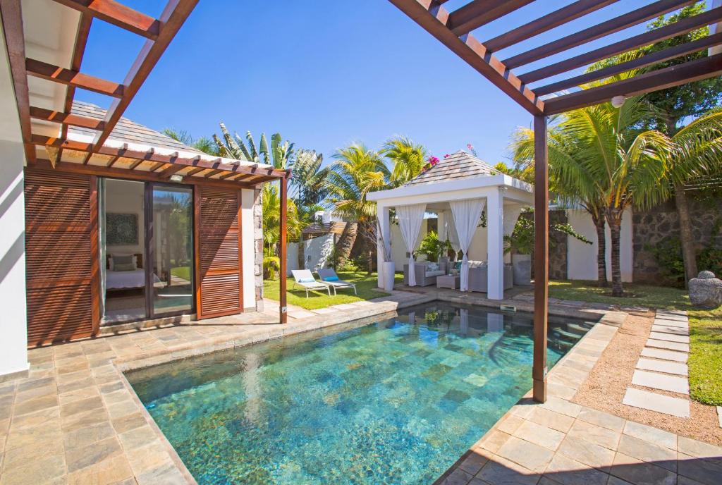 an image of a swimming pool in a villa at Marosalie in Pereybere