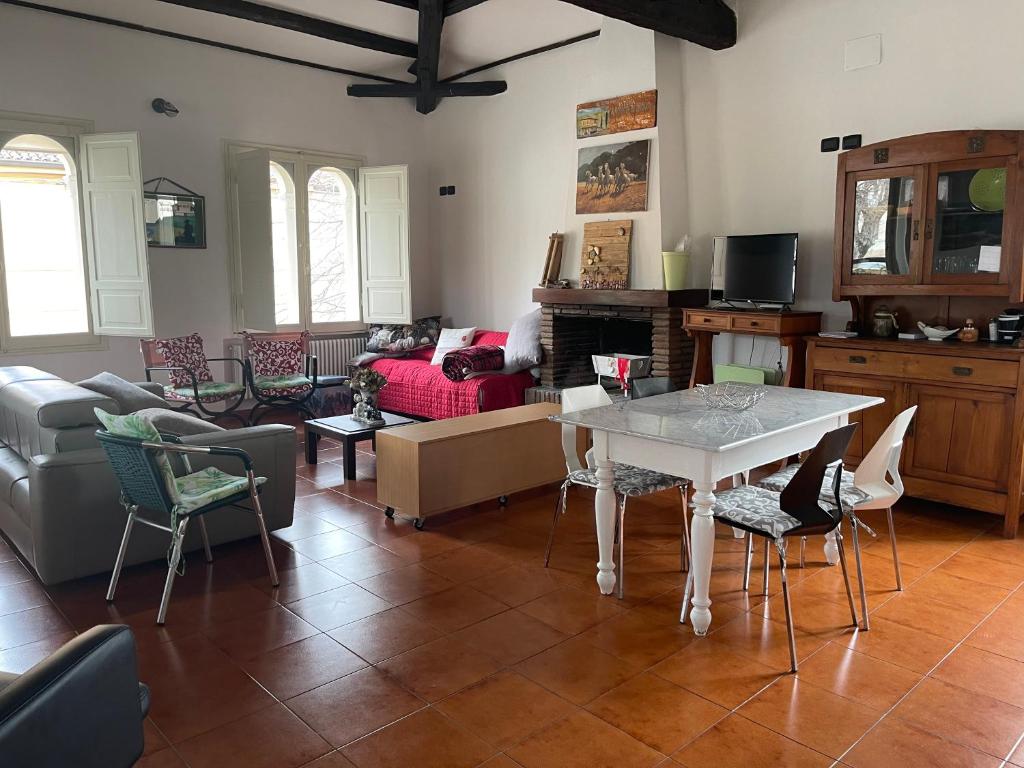 A seating area at Il Ritrovo de La Pre