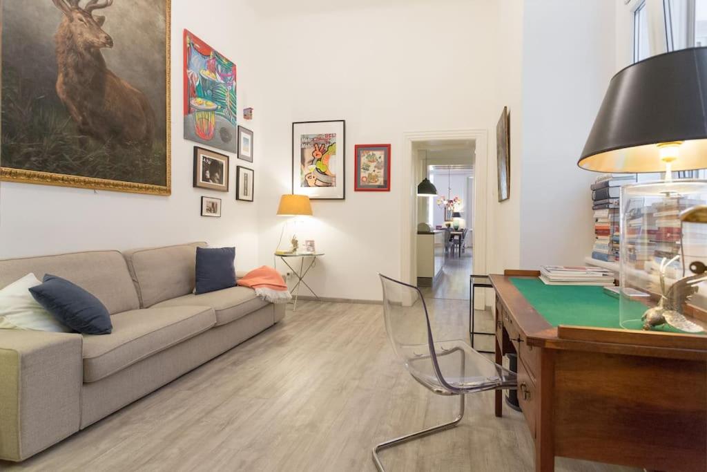 Zdjęcie z galerii obiektu Generous Apartment Opera w Wiedniu