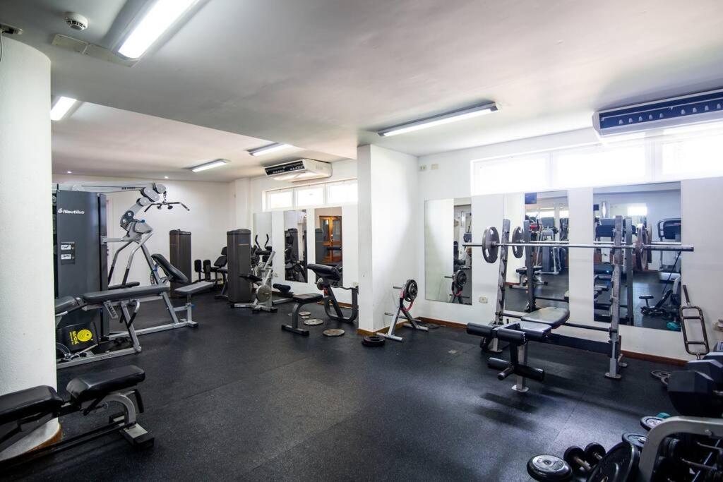 Fitness centrum a/nebo fitness zařízení v ubytování Serenity Penthouse