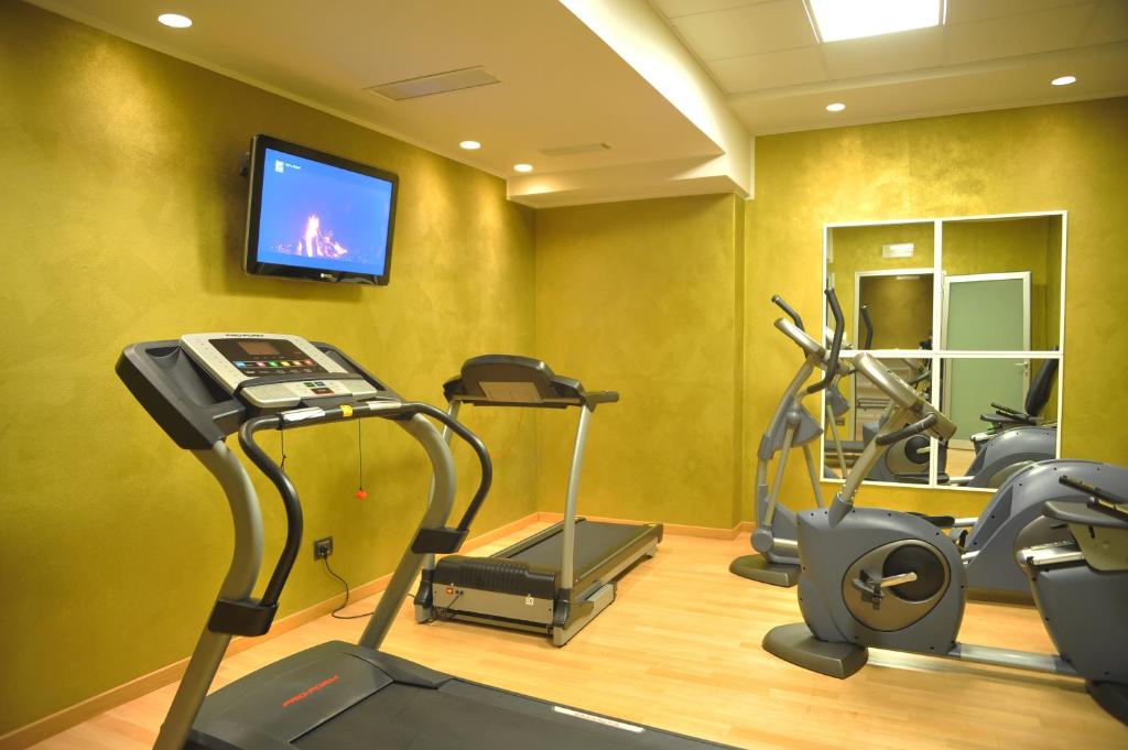 Fitness centrum a/nebo fitness zařízení v ubytování Palace Hotel Zingonia