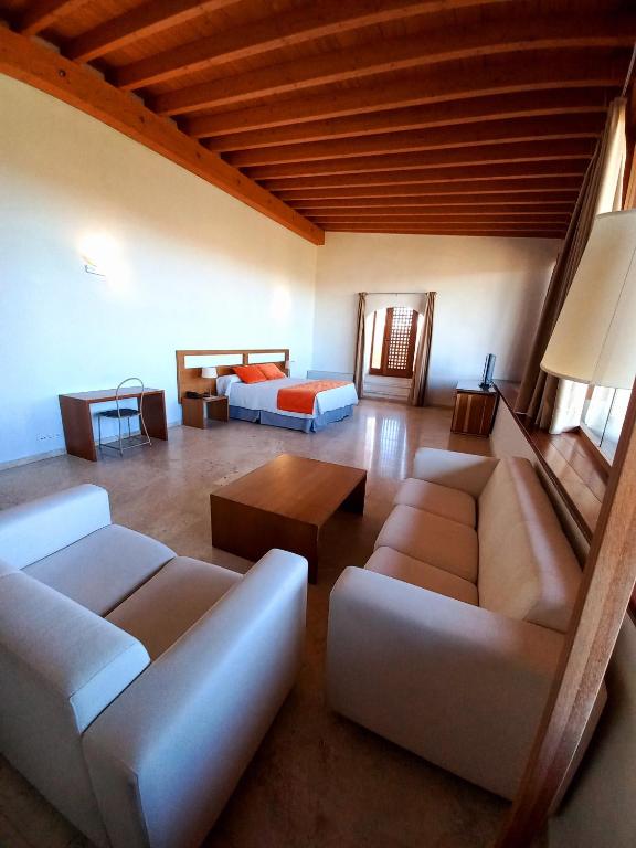 Hospedería Conventual de Alcántara, Alcántara – Updated 2023 ...