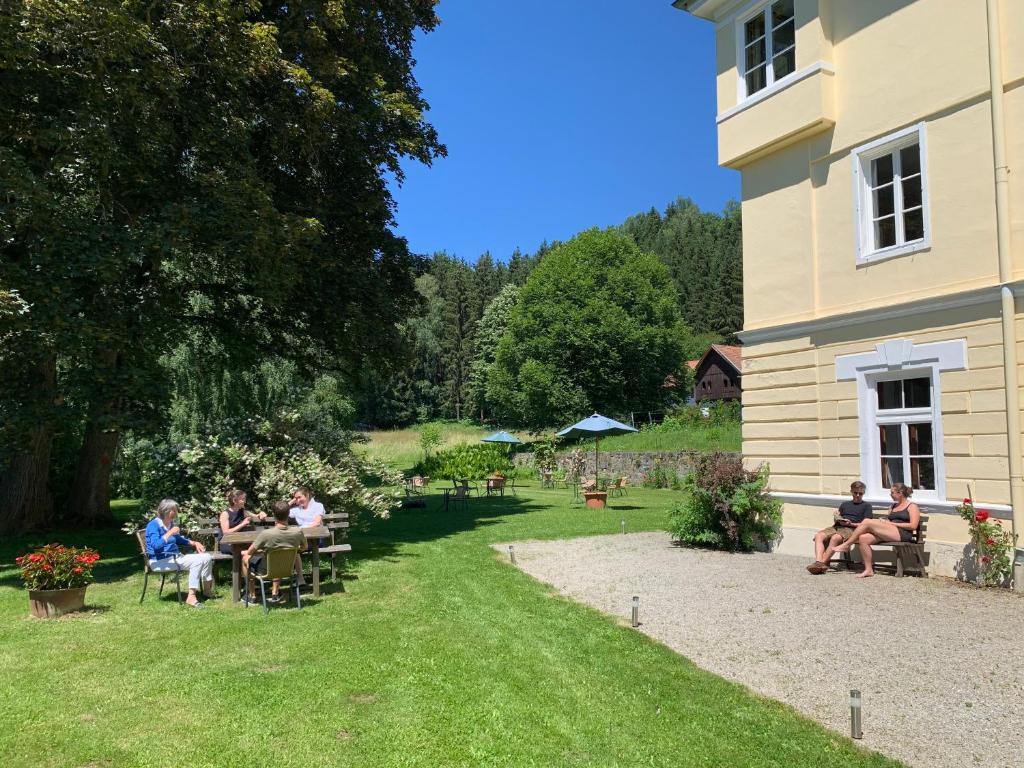 Zahrada ubytování Hotel Landsitz Pichlschloss