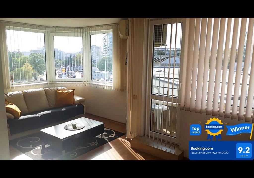 Sunlight Apartment - Housity