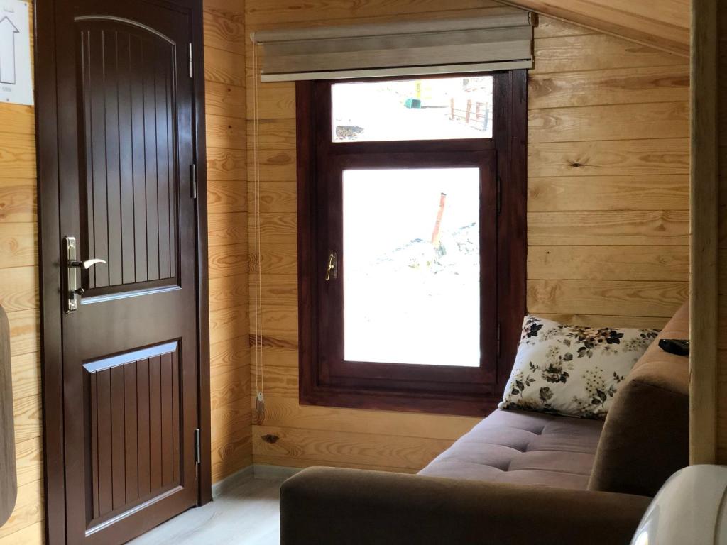 A seating area at CERRAHPAŞA SUİTE HOTEL