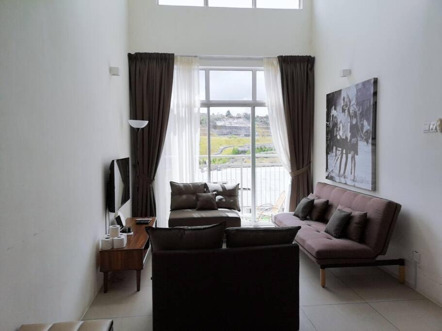 Posezení v ubytování W6WarmStay@GoldenHills/3RPenthouse/WiFi/PasarMalamView/2carpark