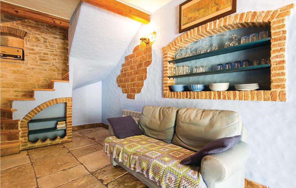 Posezení v ubytování Two-Bedroom Holiday Home In Krnica