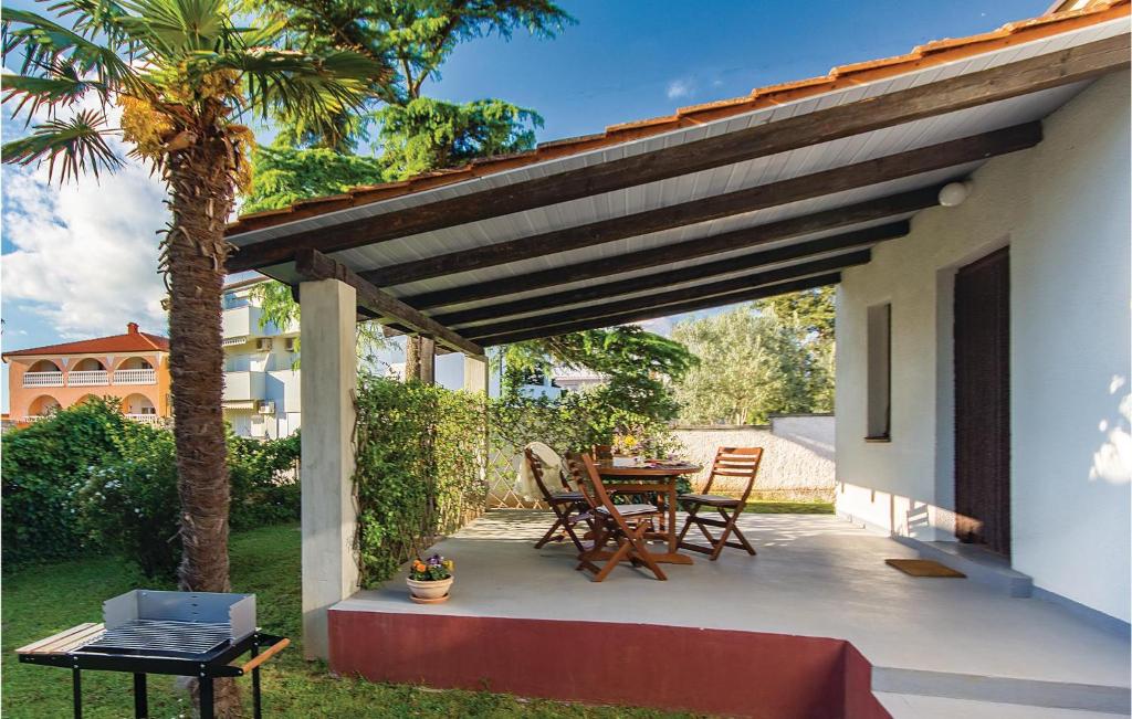 Ogród w obiekcie Holiday Home Vrcevan I