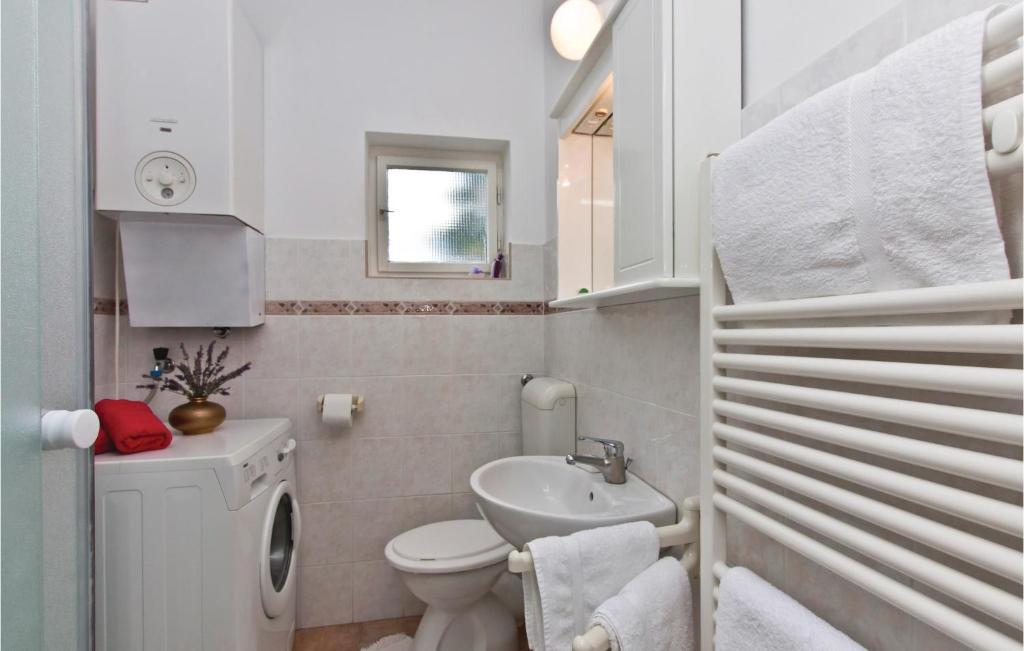 Łazienka w obiekcie Holiday Home Vrcevan I