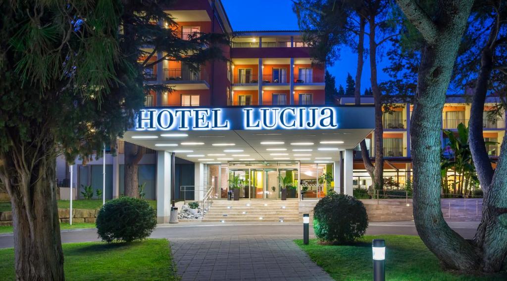 Zgrada u kojoj se nalazi hotel