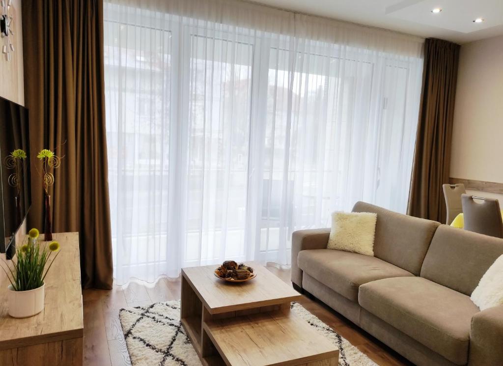 Posedenie v ubytovaní Spa Residence Carbona Siesta Apartman