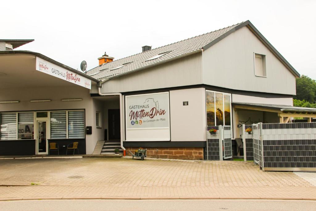 Budova, kde se prázdninový dům nachází