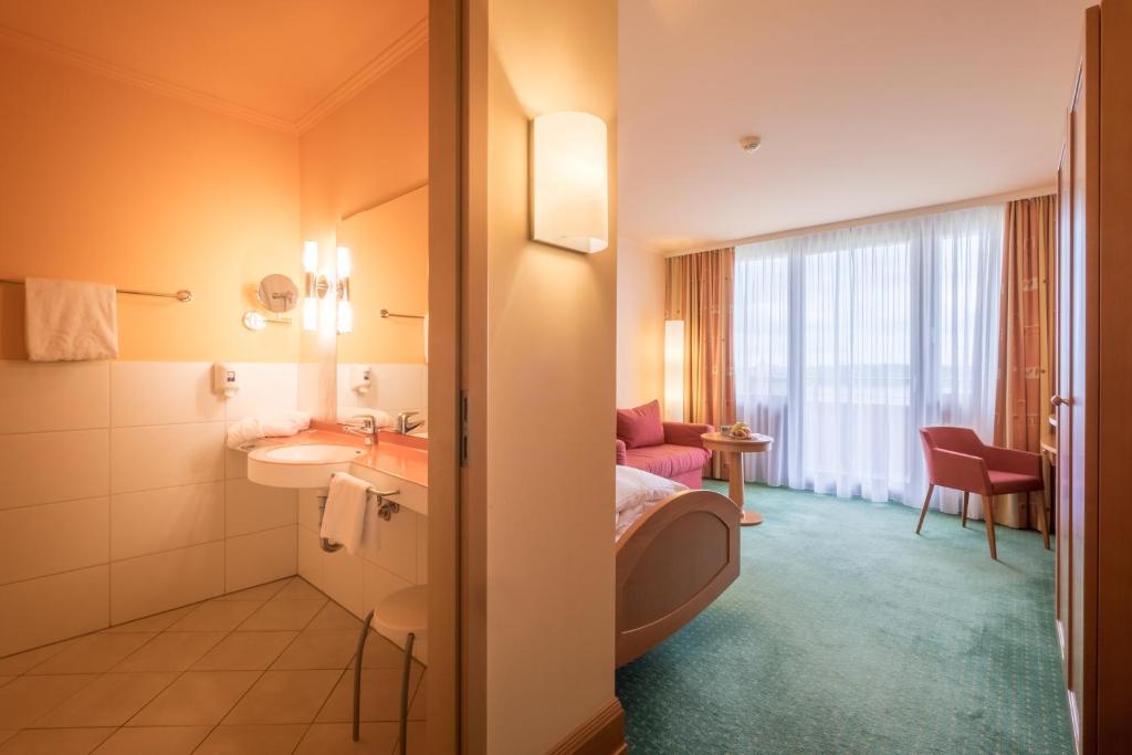 Koupelna v ubytování Gesundheitshotel Weißenstadt am See