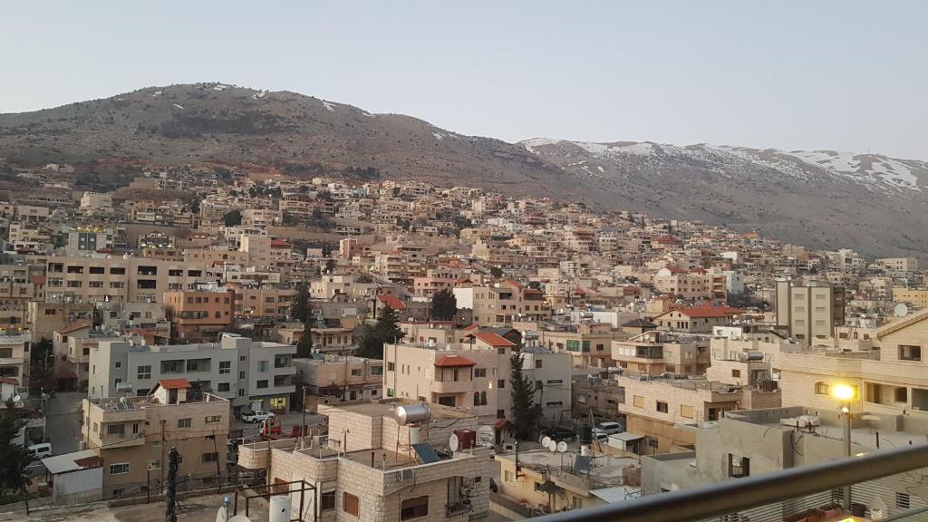נוף הרים כללי או נוף הרים שצולם מבית הנופש