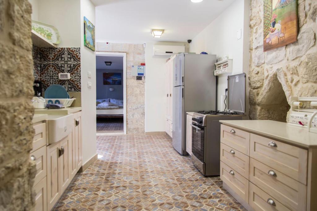 Kuchyň nebo kuchyňský kout v ubytování Alexandra House