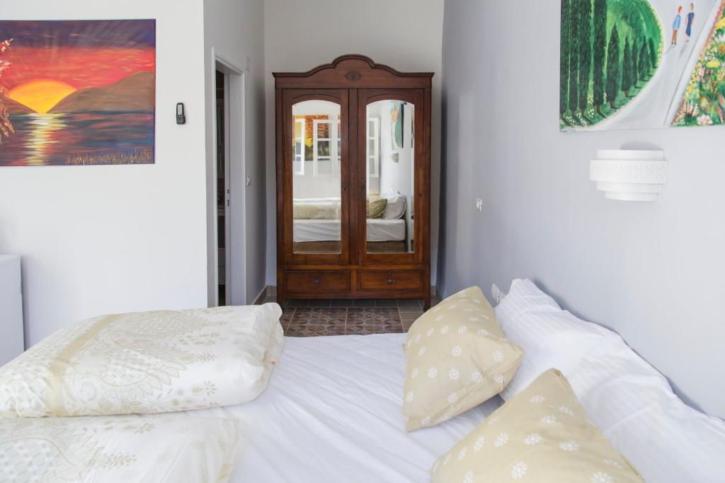 Postel nebo postele na pokoji v ubytování Alexandra House