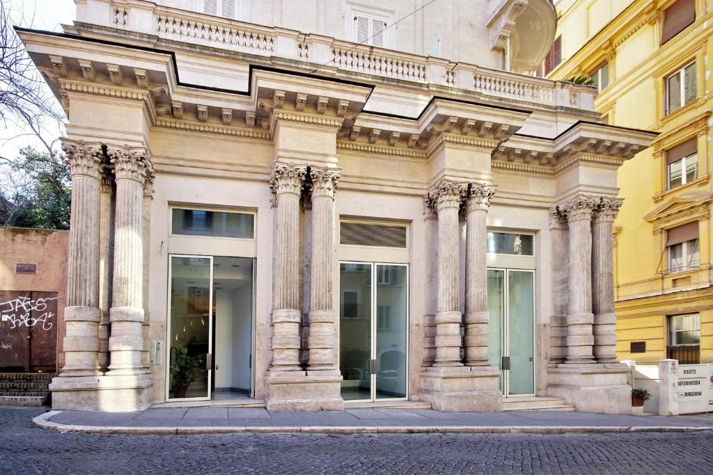 Fasada lub wejście do obiektu Rome luxury apartment to Spanish Steps
