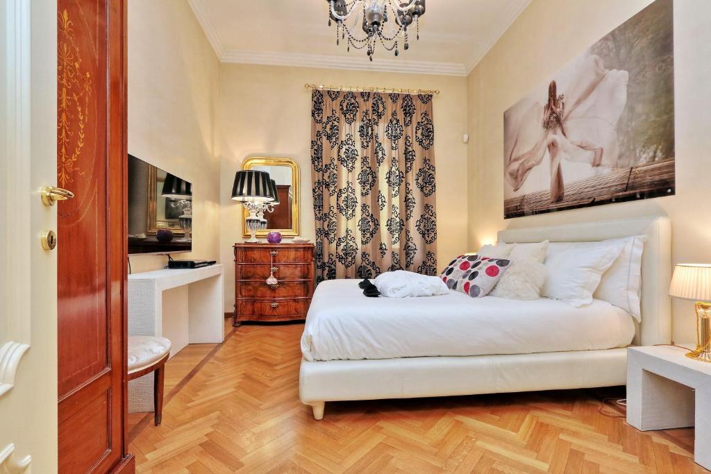 Część wypoczynkowa w obiekcie Rome luxury apartment to Spanish Steps