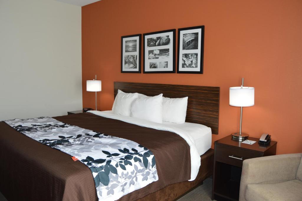 Krevet ili kreveti u jedinici u okviru objekta Sleep Inn & Suites Elk City
