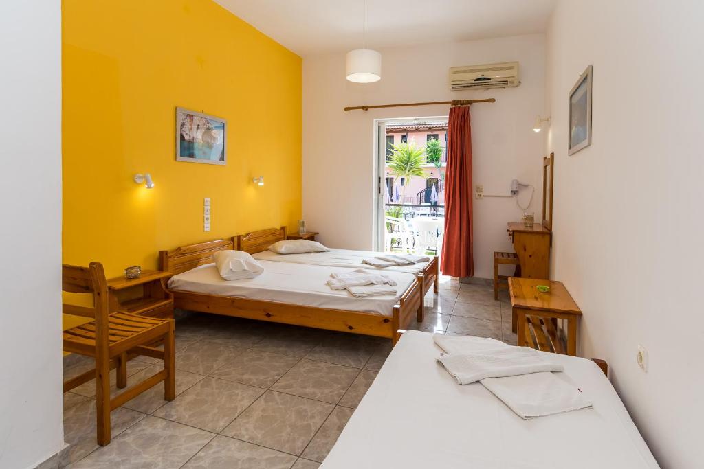 Julias Apartments - 6