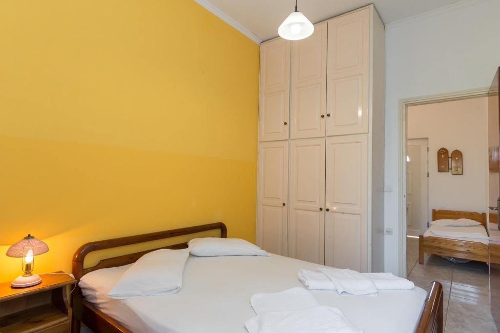 Julias Apartments - 11