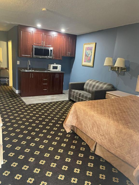 Beach Niagara Lodge & Suites - Queen Studio