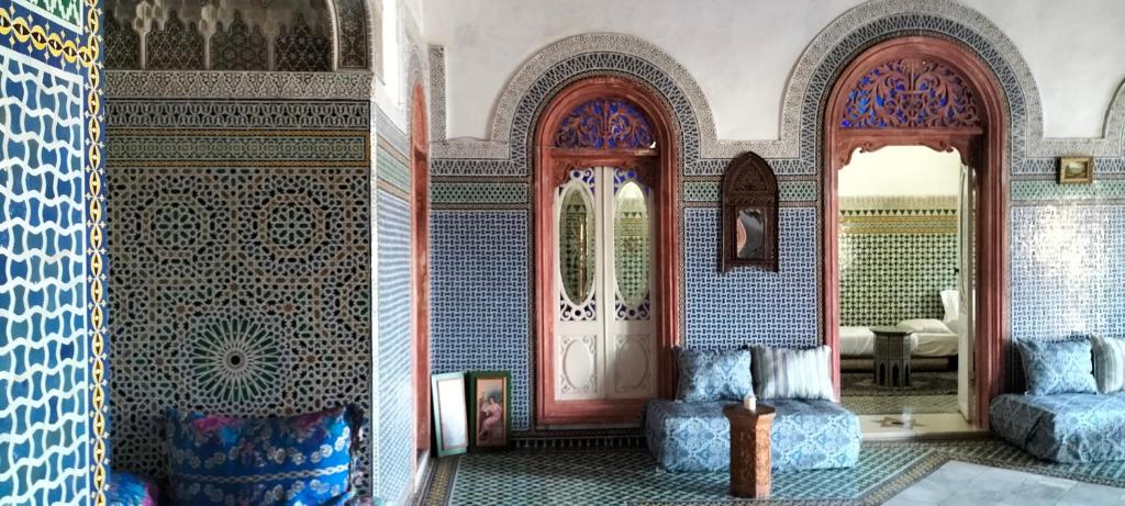 Posezení v ubytování suite in a XVIIIe palace