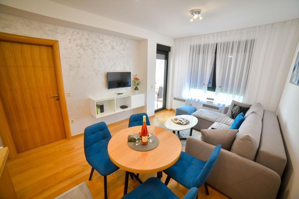 TV a/nebo společenská místnost v ubytování Apartman Silver Lux