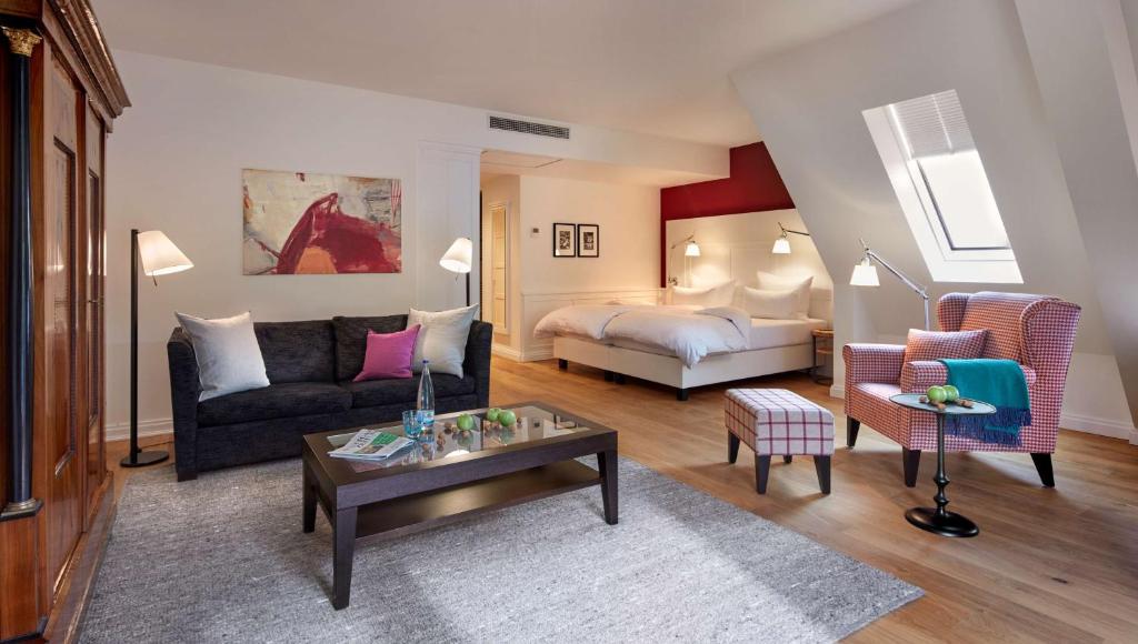 Postel nebo postele na pokoji v ubytování Hotel Therme Bad Teinach
