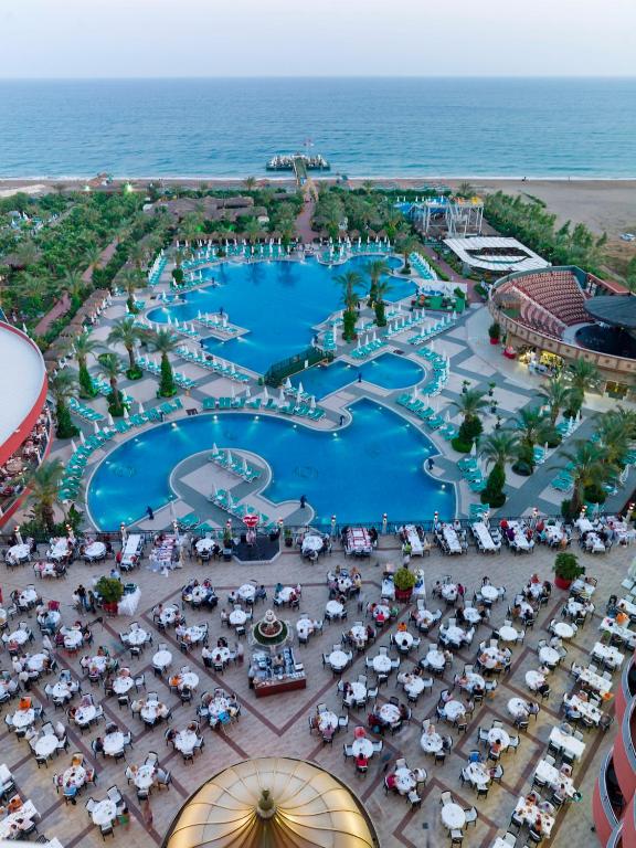Bazén v ubytování Delphin Palace Hotel nebo v jeho okolí