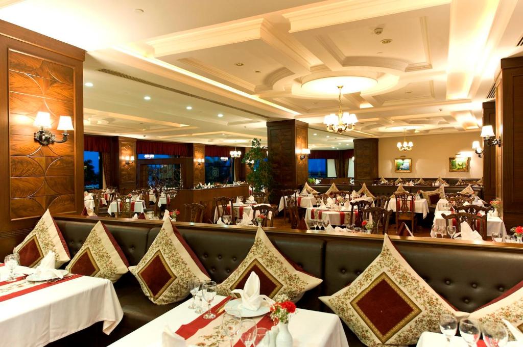 Restaurace v ubytování Delphin Palace Hotel