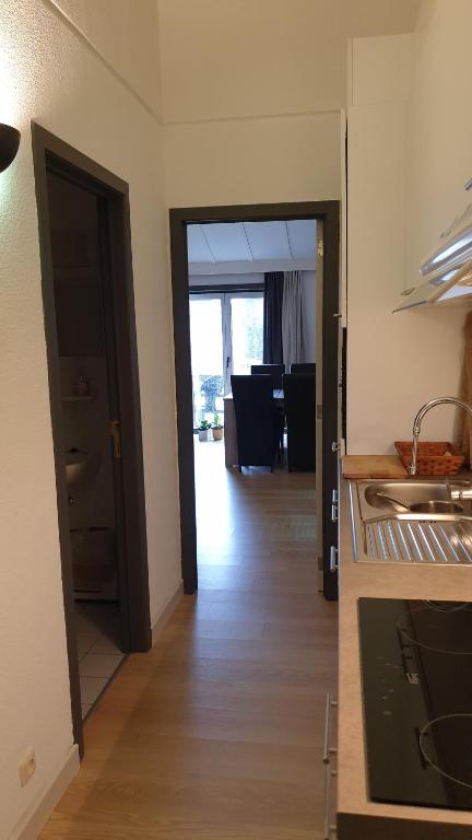 Kuchyň nebo kuchyňský kout v ubytování Vakantie appartement BePinay15