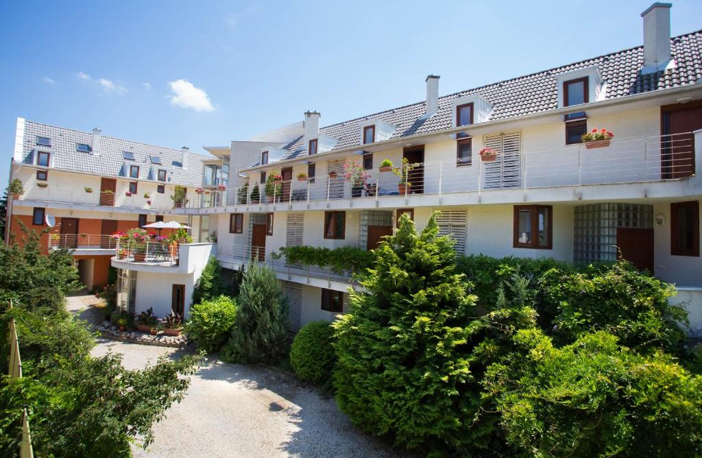 Budova, v ktorej sa apartmán nachádza