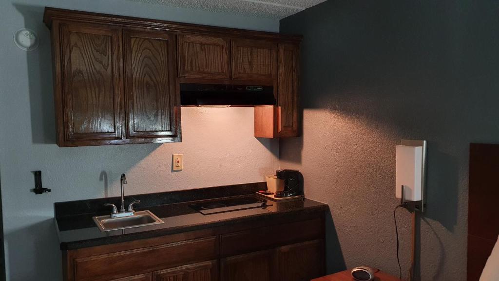 Kuchyň nebo kuchyňský kout v ubytování South Padre Island Inn