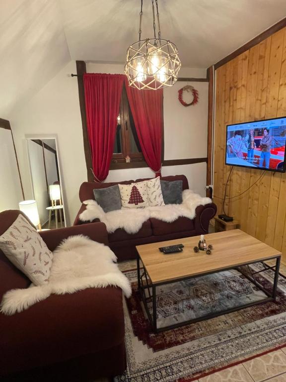 Posezení v ubytování Cottage in the wild Pješčanica