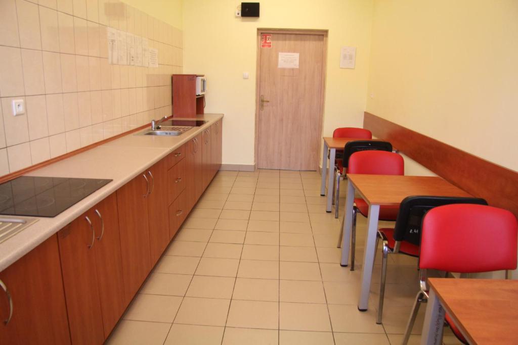 Cucina o angolo cottura di Dom Studenta PANS - Akademik, Hostel