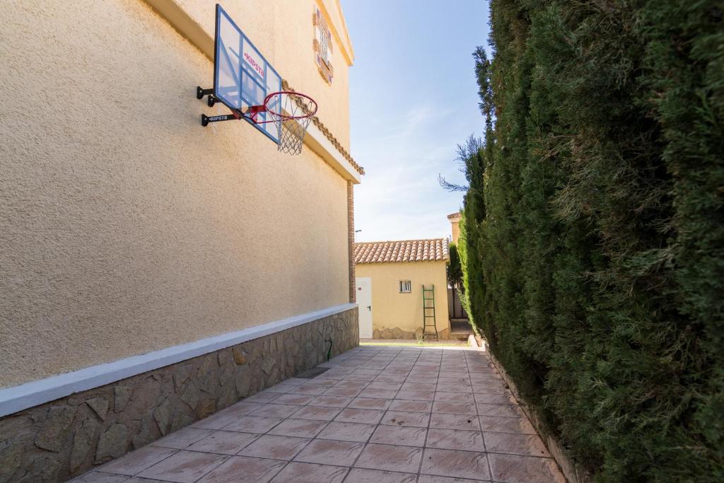 Family villa with private pool, Santa Pola – Updated 2023 Prices