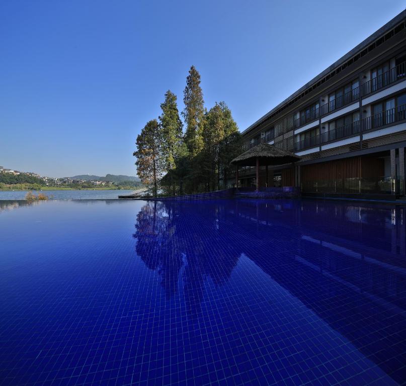 The swimming pool at or near Baiyun Lakeside Hotel