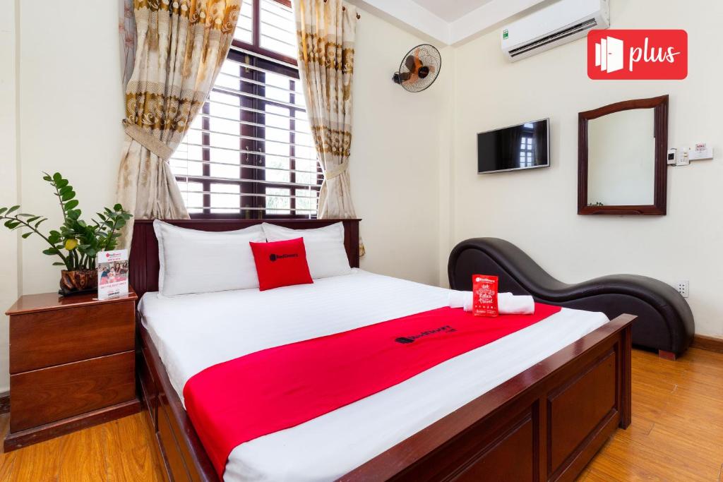 RedDoorz Plus Phuong Nam Hotel
