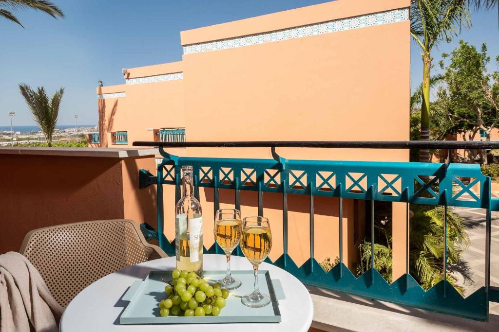 Ein Balkon oder eine Terrasse in der Unterkunft U Splash Resort Eilat