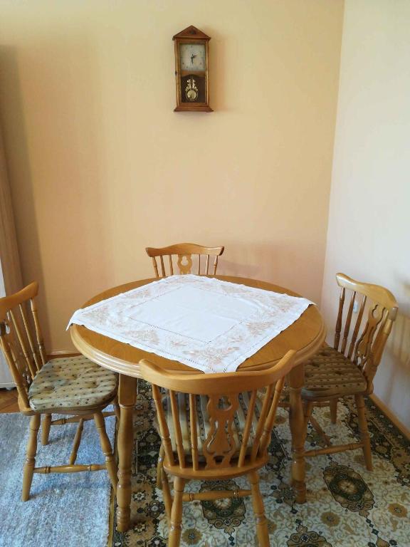 Zdjęcie z galerii obiektu Apartment Balatonföldvar/Balaton 18531 w Balatonföldvárze