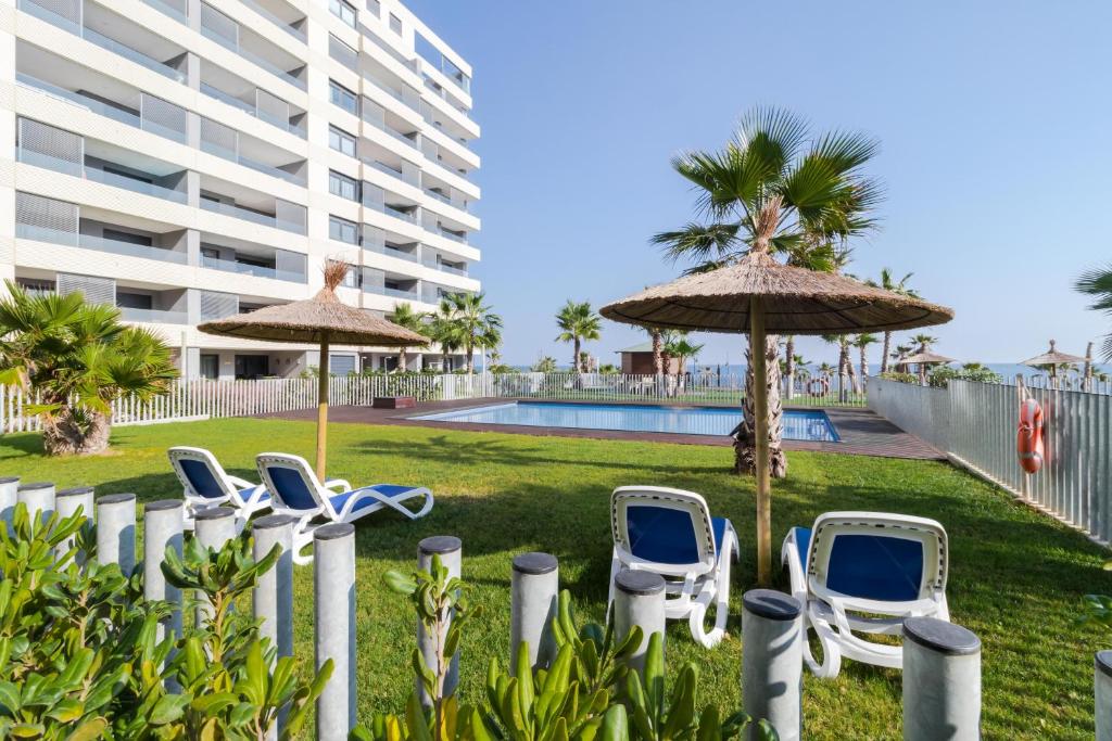 The swimming pool at or close to Espanatour PANORAMA MAR 4