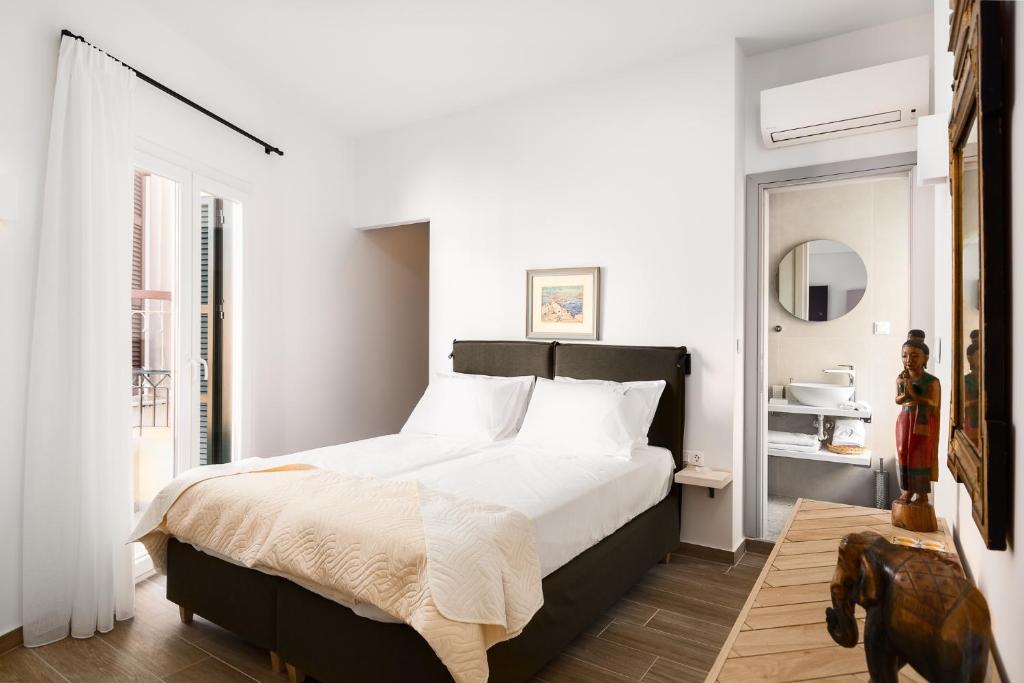 Postel nebo postele na pokoji v ubytování Leonidas - Annunziata Luxury Penthouse