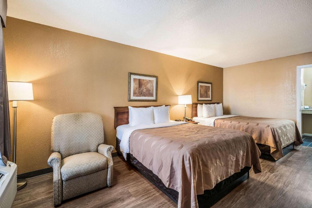 Postel nebo postele na pokoji v ubytování Quality Inn Arkadelphia - University Area