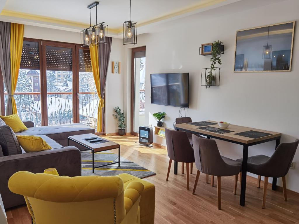 Μια τηλεόραση ή/και κέντρο ψυχαγωγίας στο Apartman 37 Wellness@Spa Zlatibor