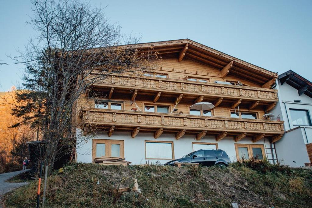 Budova, v ktorej sa apartmán nachádza